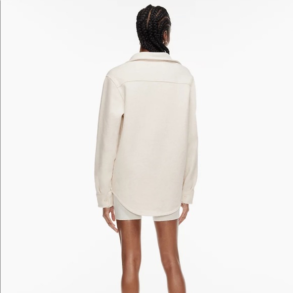 Aritzia TNA Cozy Mega Button-Up in Heather Light Oatmeal - Picture 3 of 9